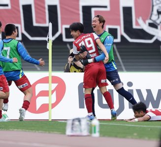 スポーツ観戦の様子