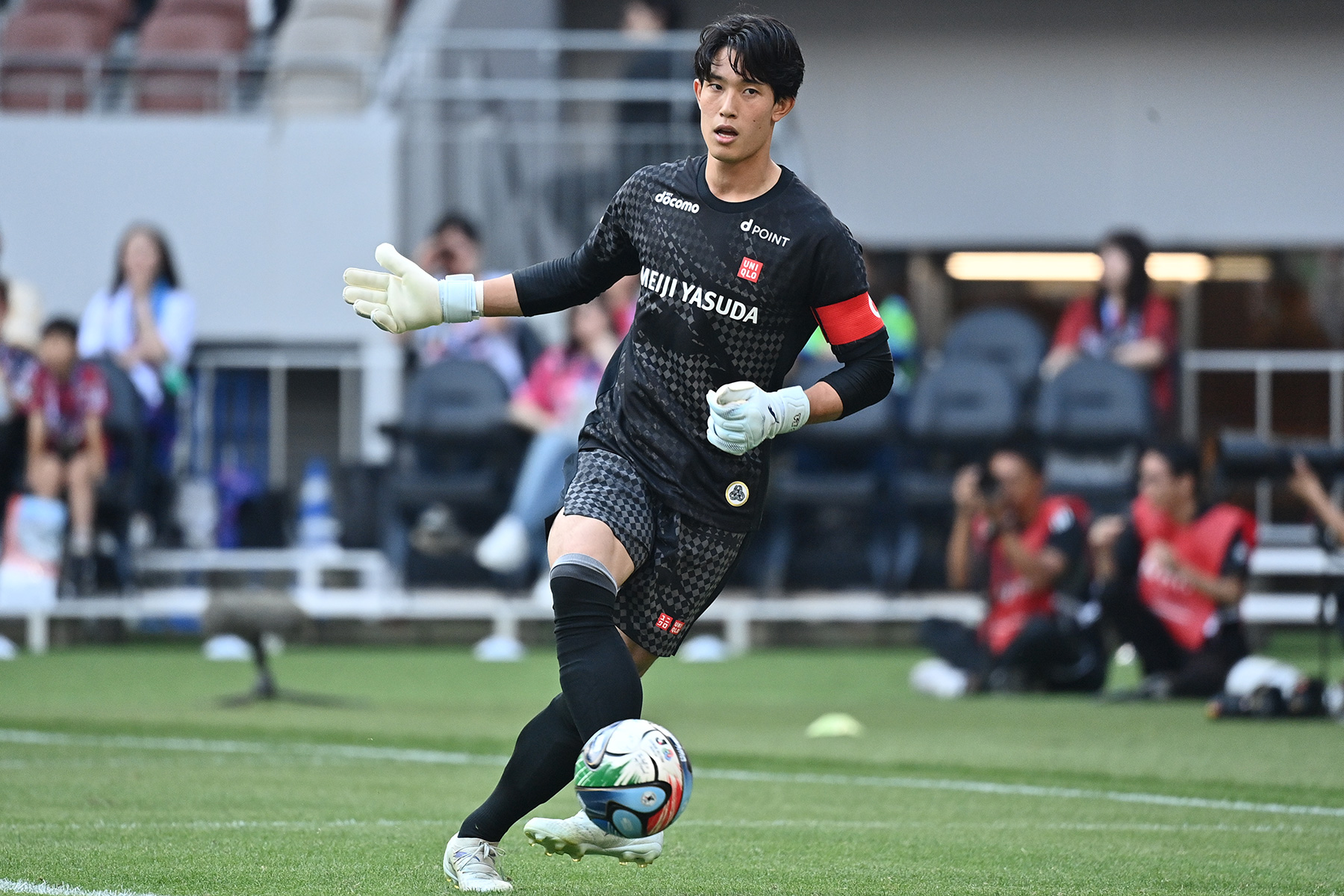 谷 晃生 選手の別カット